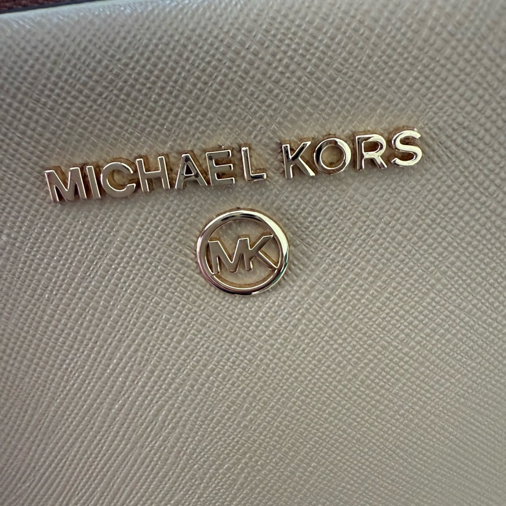 BRAND NEW Michael Kors Marilyn Satchel Bag. 🤎👜 Beautiful!! - Picture 12 of 16